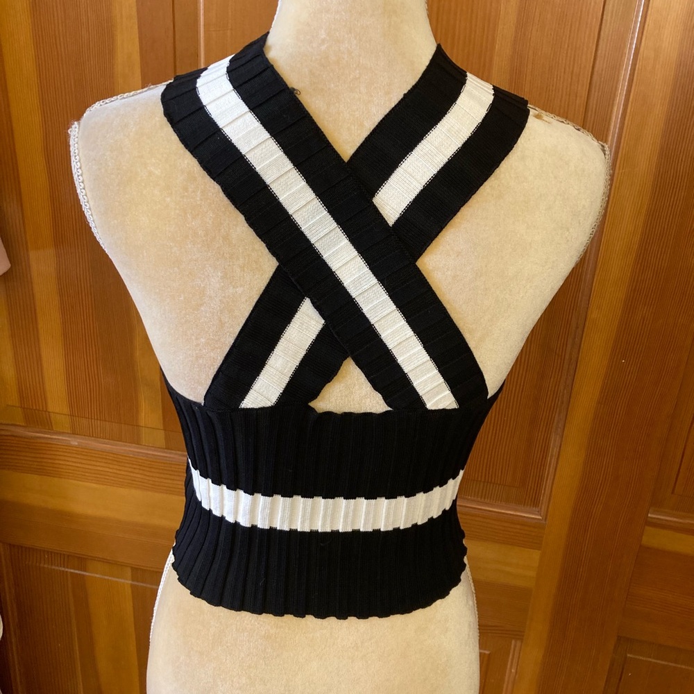 Knitted Halter Tank top. - Picture 4 of 15